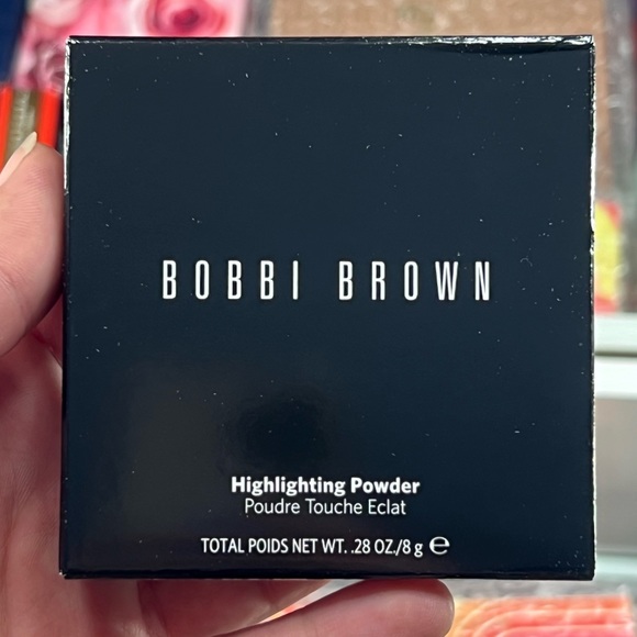 Bobbi Brown: Highlighting Powder (Pink Glow) - Picture 2 of 3